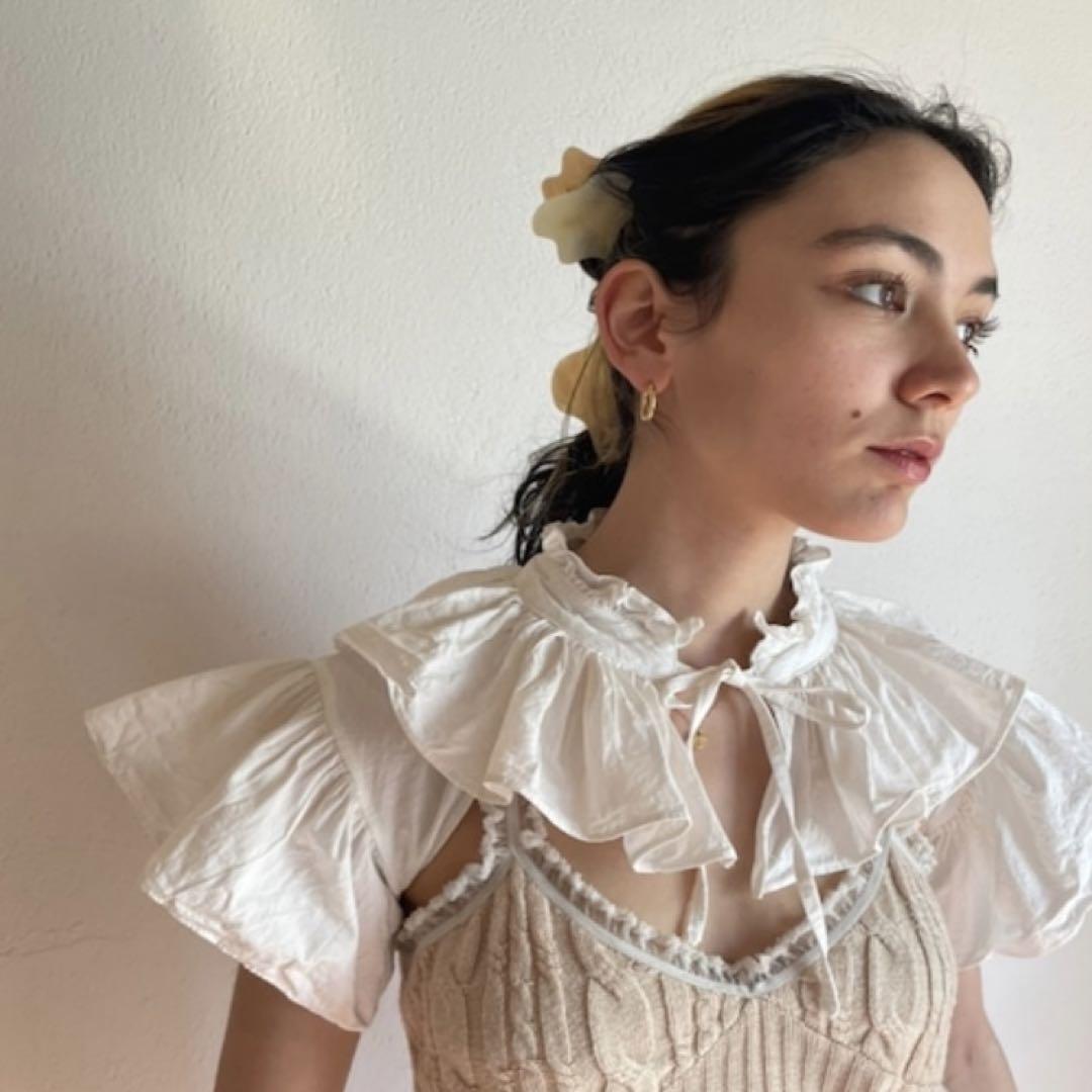 blouse|white