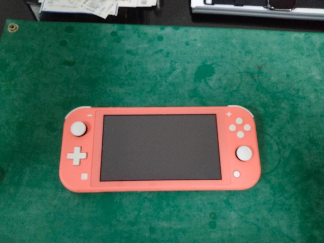 Nintendo Switch Lite 本体　ピンク