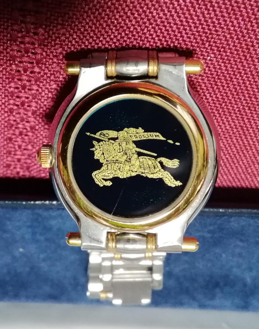 バーバリー　レディース　クオーツ時計　シルバー　美品　稼働品　特AAランク バーバリー レディース クオーツ時計 シルバー 極美品 稼働品 特