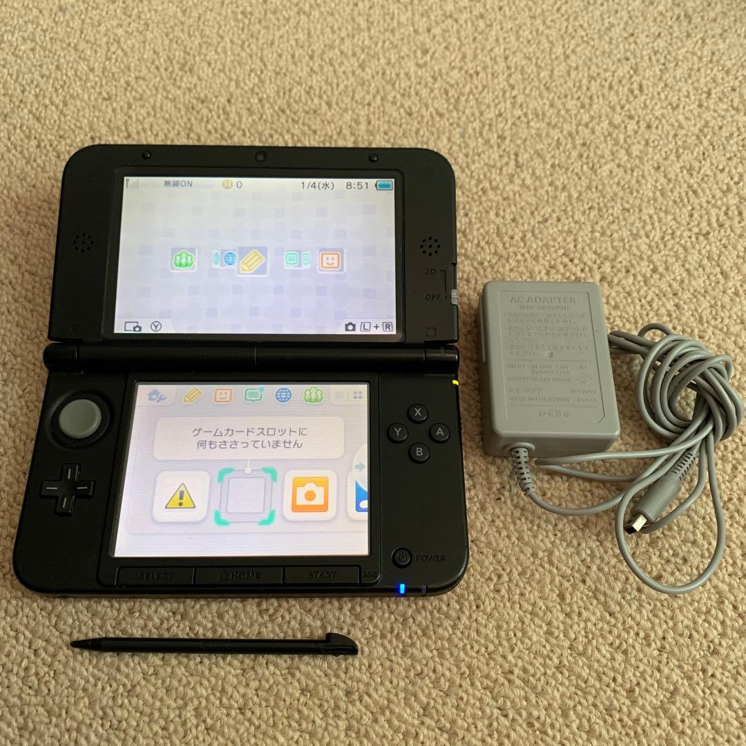 発色良好 SDカード16GB ニンテンドー3DS LL レッド×ブラック目立った傷や汚れなし