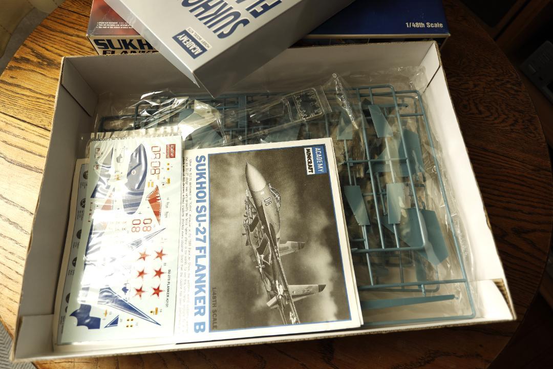 アカデミー 1/48 Su-27 フランカーB 未組立
