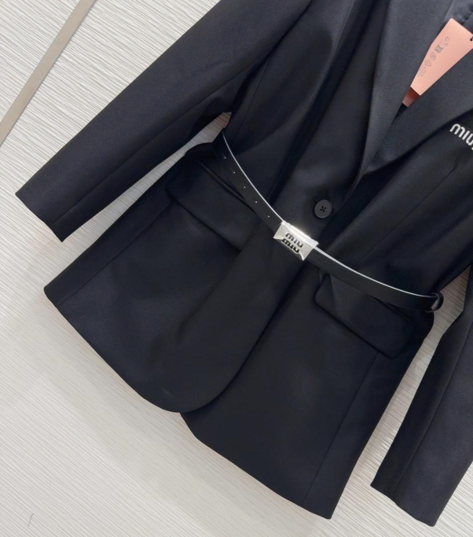 美品 miu miu ブラック テーラードジャケット