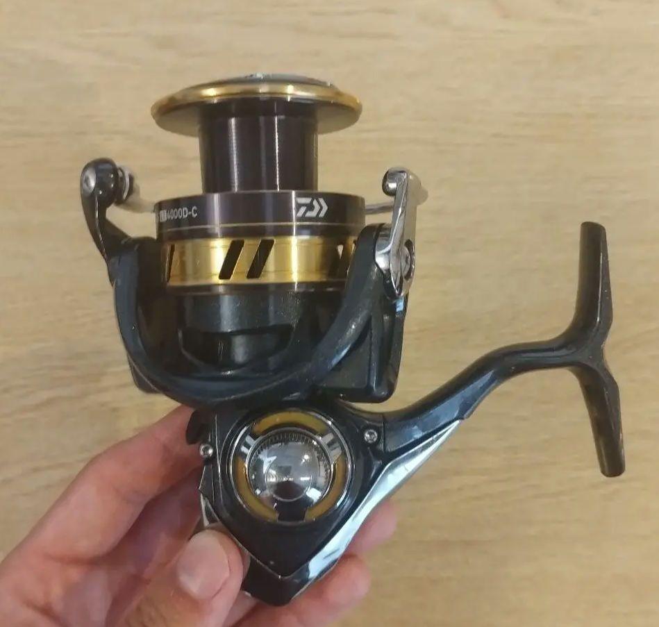 ダイワ 18レガリス LT 4000D-Cスピニングリール