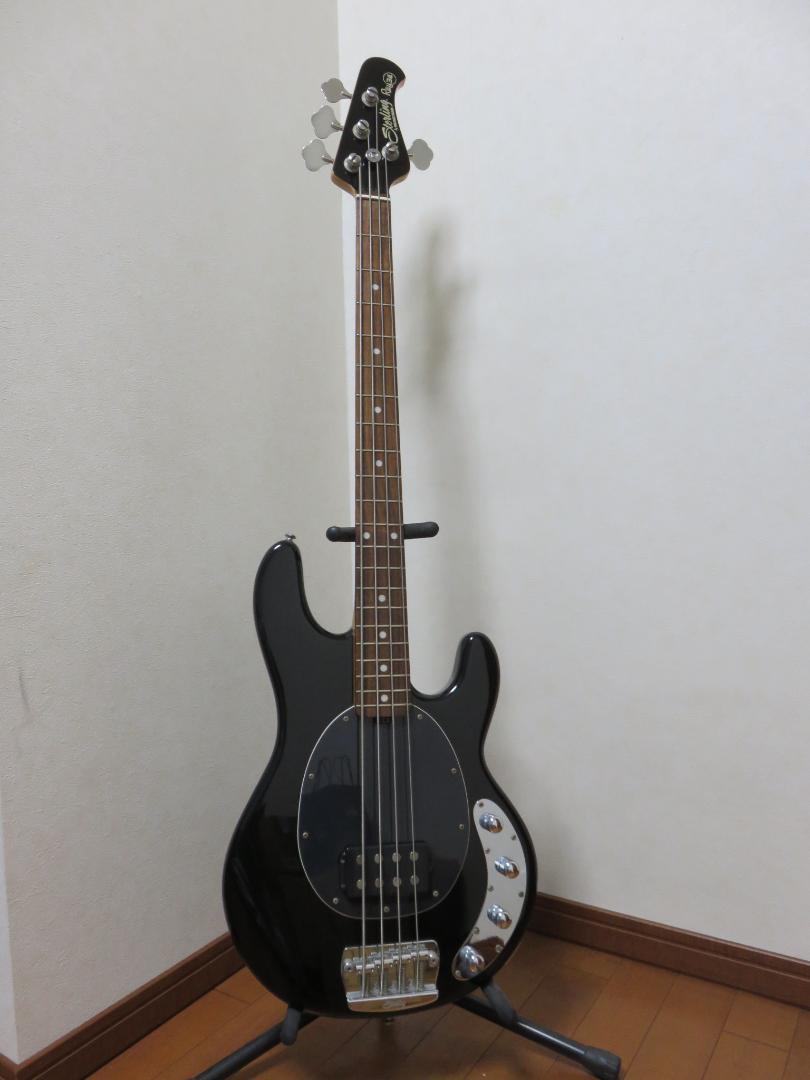 Sterling by Musicman Ray34　ブラック　4弦ベースギター