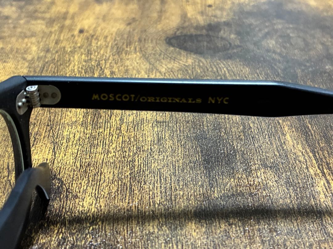 MOSCOT ブラックフレーム サングラス MOSCOT ブラックフレーム サングラス