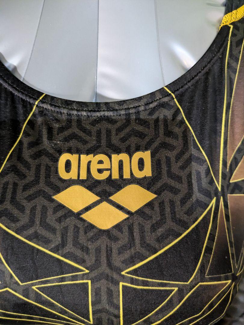 競泳水着　arena　FINAマーク付　Oサイズ（13号）