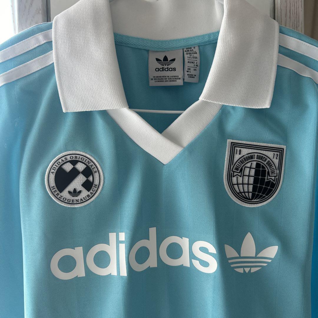adidas トップス