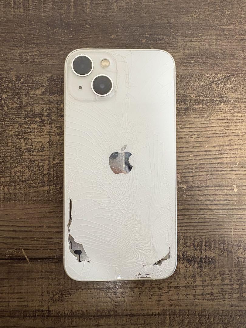 Apple iPhone13 ホワイト 背面割れ スマートフォン・携帯電話
