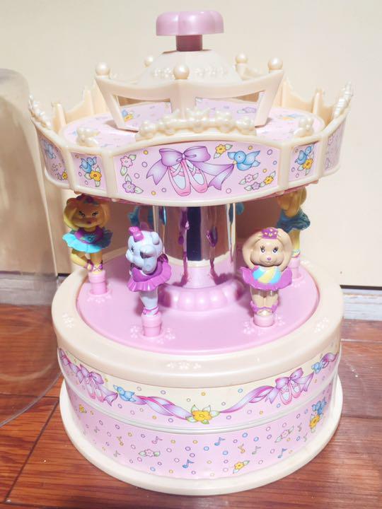 幸せなふたりに贈る結婚祝い メリーゴーランド ファンシートイ