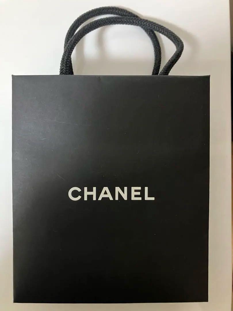 CHANEL CCロゴ ピアス