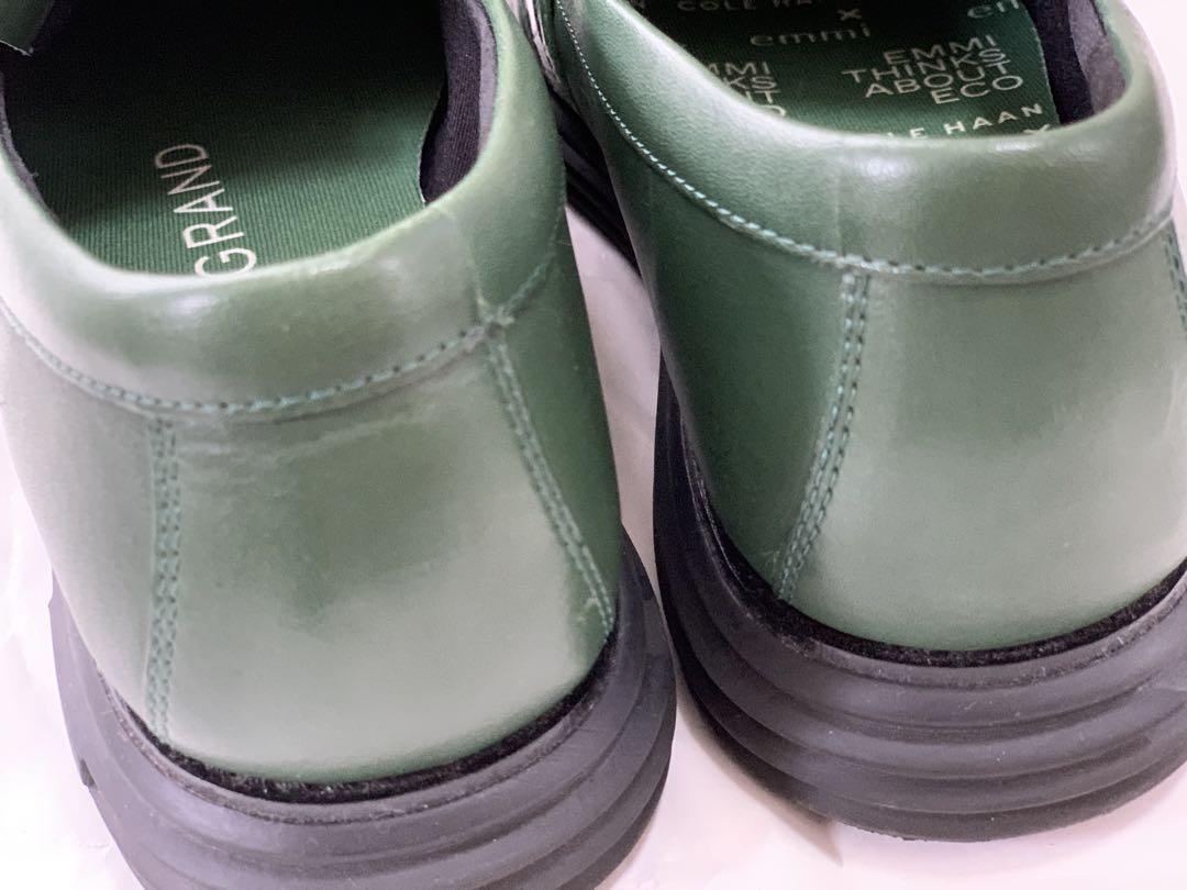 emmi x Cole Haan グリーンローファー