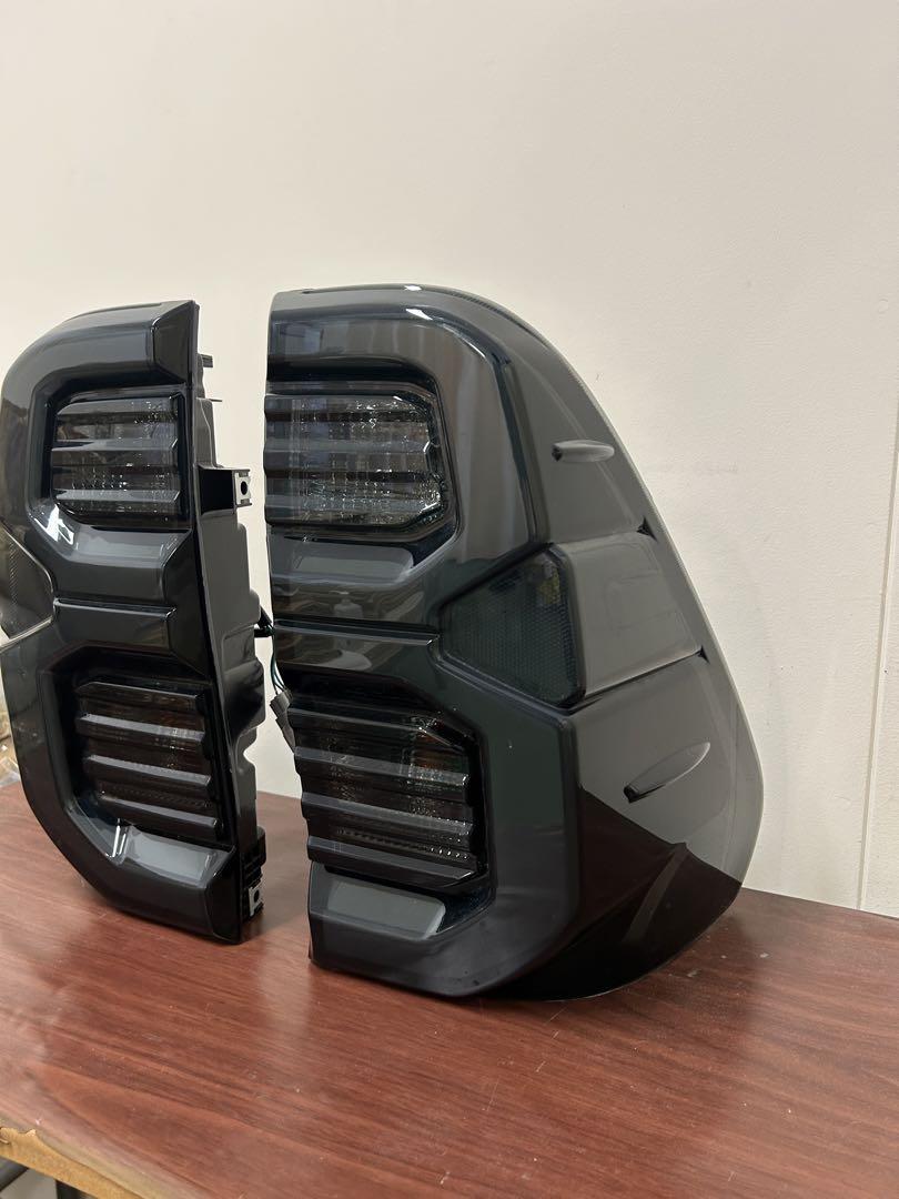 LEDテール ランプ GUN125 ハイラックス 後期スモーク社外品