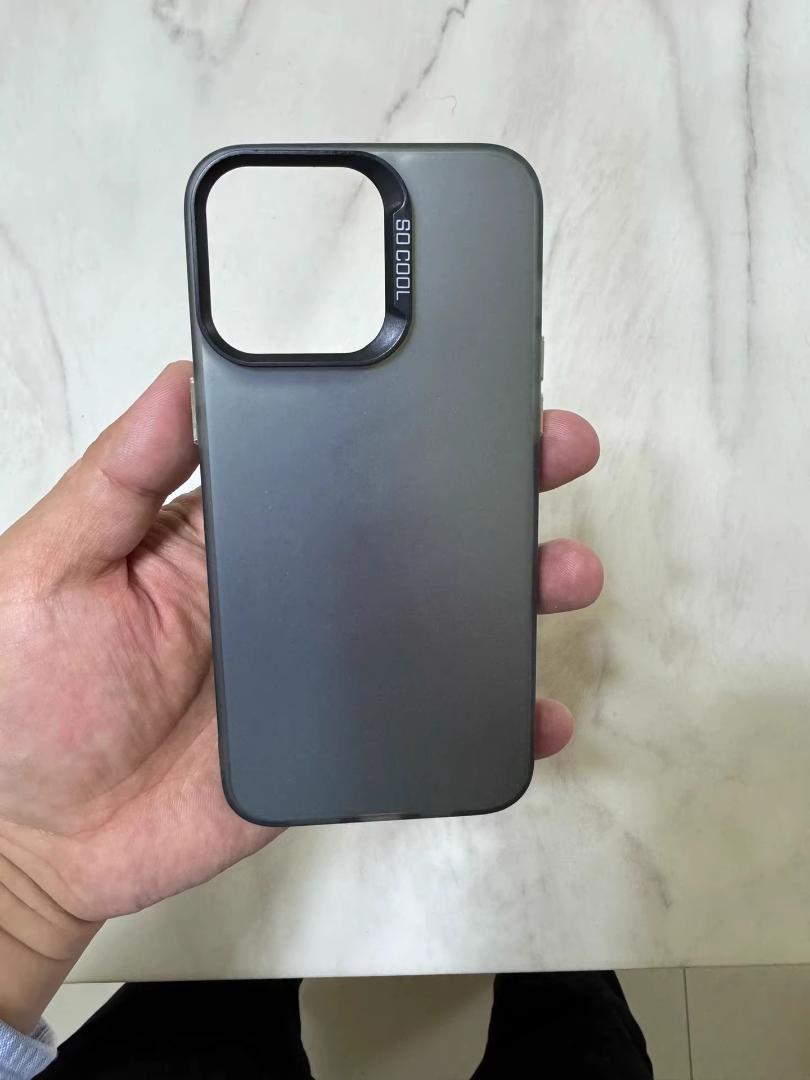 iPhone用グレーケース