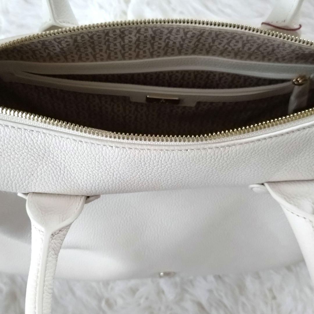 AIGNER アイグナー　本革カバン　バッグ　白