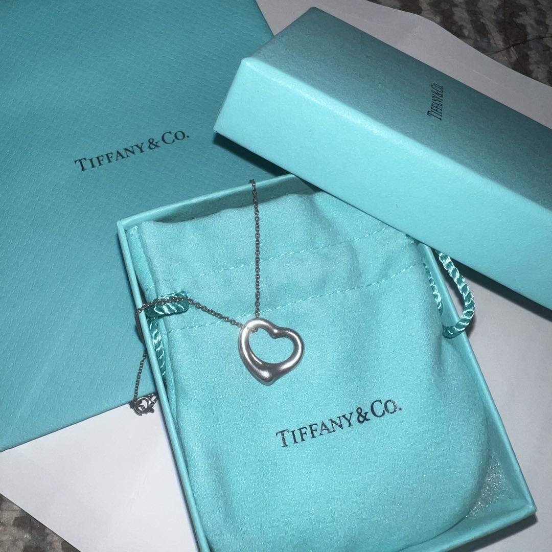Tiffany & Co. シルバーオープンハートネックレス