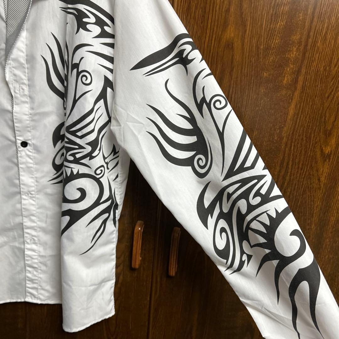 トライバル柄 ホワイトシャツ トライバル柄 ホワイトシャツ