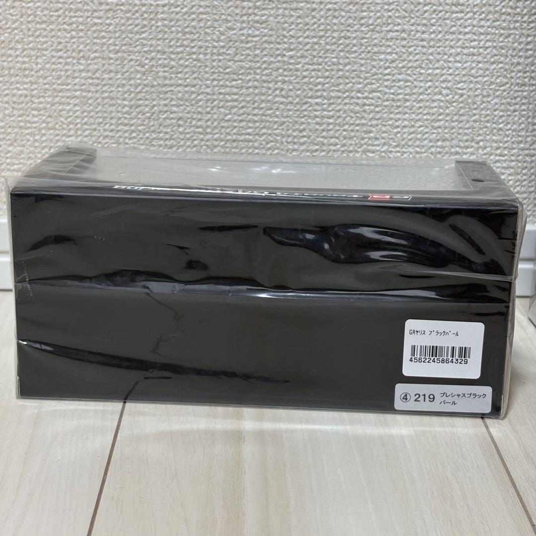 GRヤリス　1/30スケール　カラーサンプルミニカー　プレシャスブラックパール