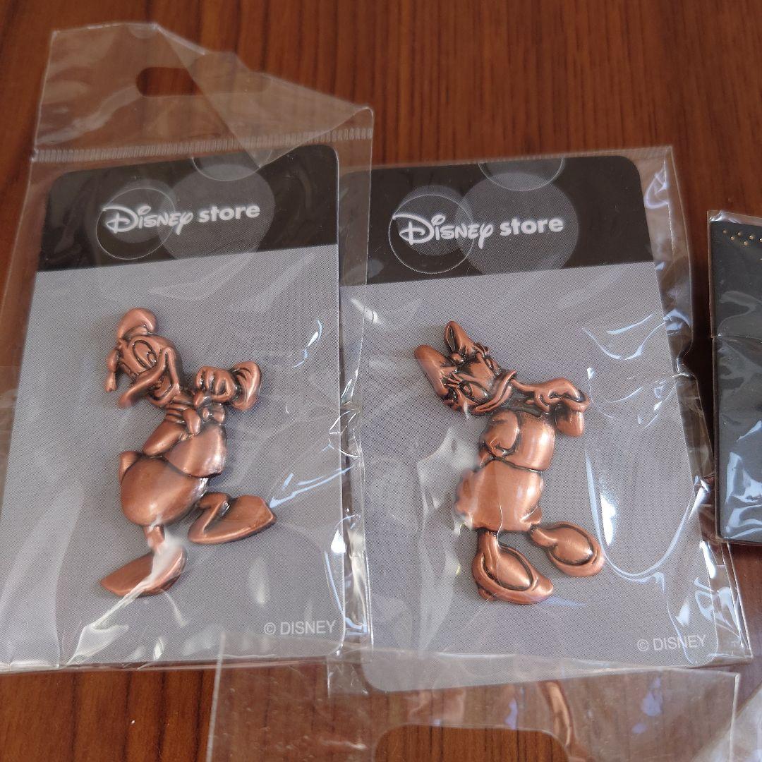 Disney Store ピンバッジ 6個セット ドナルド デイジー 新品未