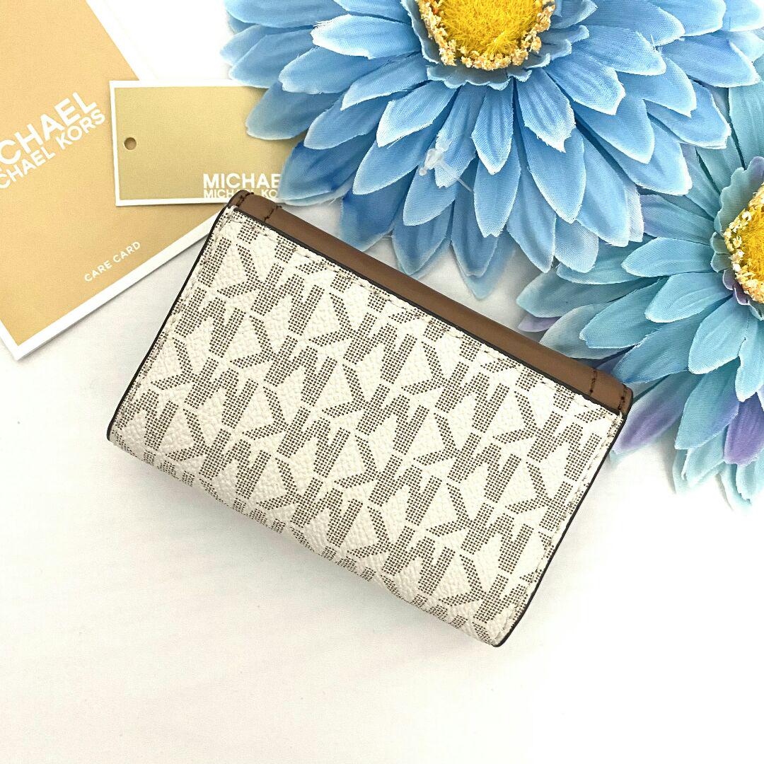 新品☆MICHAEL KORS ホワイト シグネチャー キーケース 新品】MICHAEL KORS ホワイト レザー シグネチャー キーケースΩ
