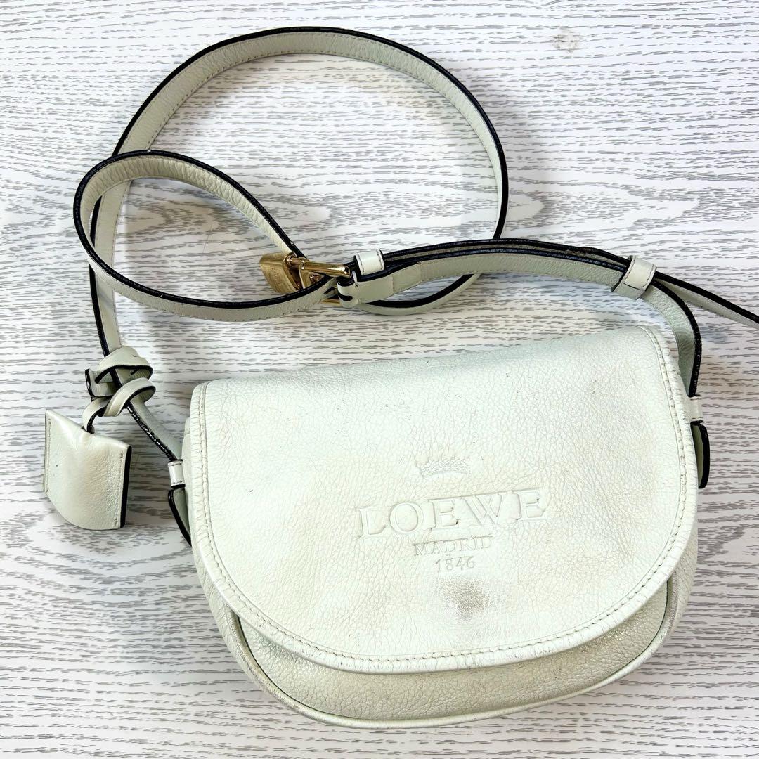 LOEWEロエベ ショルダーバッグ レザーミニバック - メルカリ