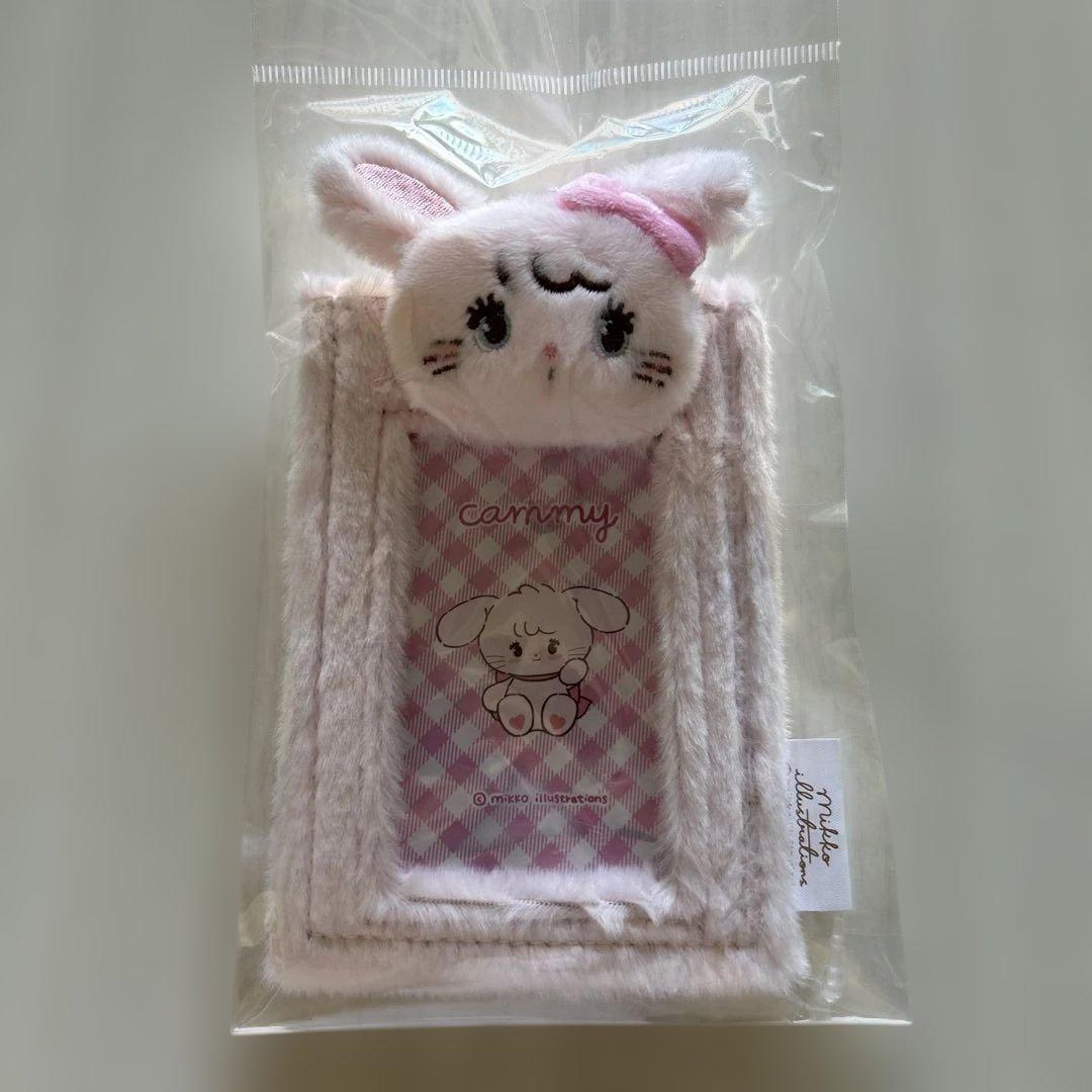 mikko キャミー トレカケース ぬいぐるみチャーム セット 新品 mikko ぬいぐるみ付トレカケース キャミー cammy - メルカリ