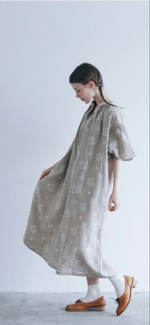 新品　マガリ　magali 今季刺繍リネンワンピース