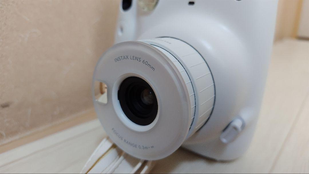 FUJIFILM　チェキ　instax mini 11 ケース付き