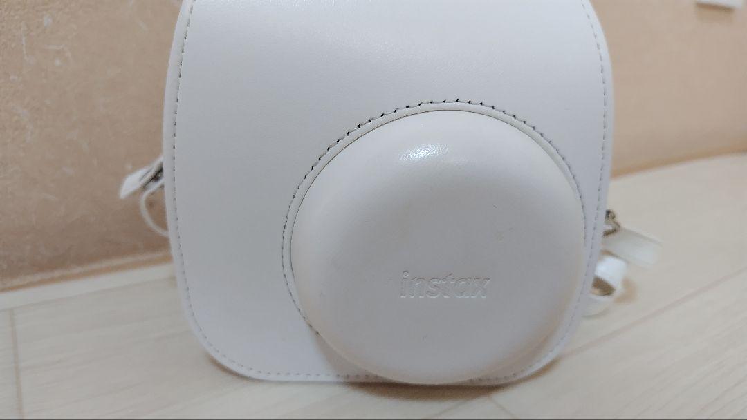 FUJIFILM　チェキ　instax mini 11 ケース付き