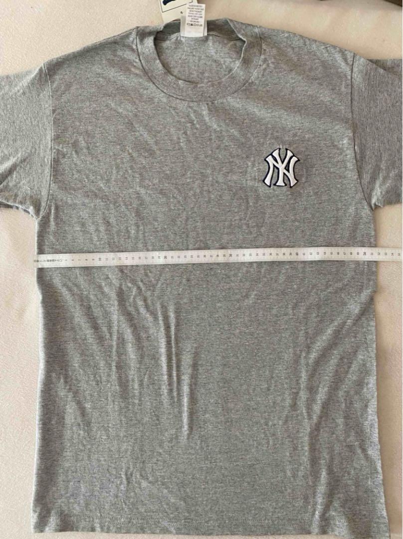 新品タグ付き ニューヨーク・ヤンキース グレー Tシャツ Ｌサイズ