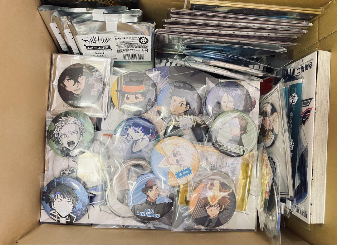 超安い 大量 カード 缶バッジ アニメグッズ まとめ売り 推し ジャンプ ピンズ・ピンバッジ・缶バッジ