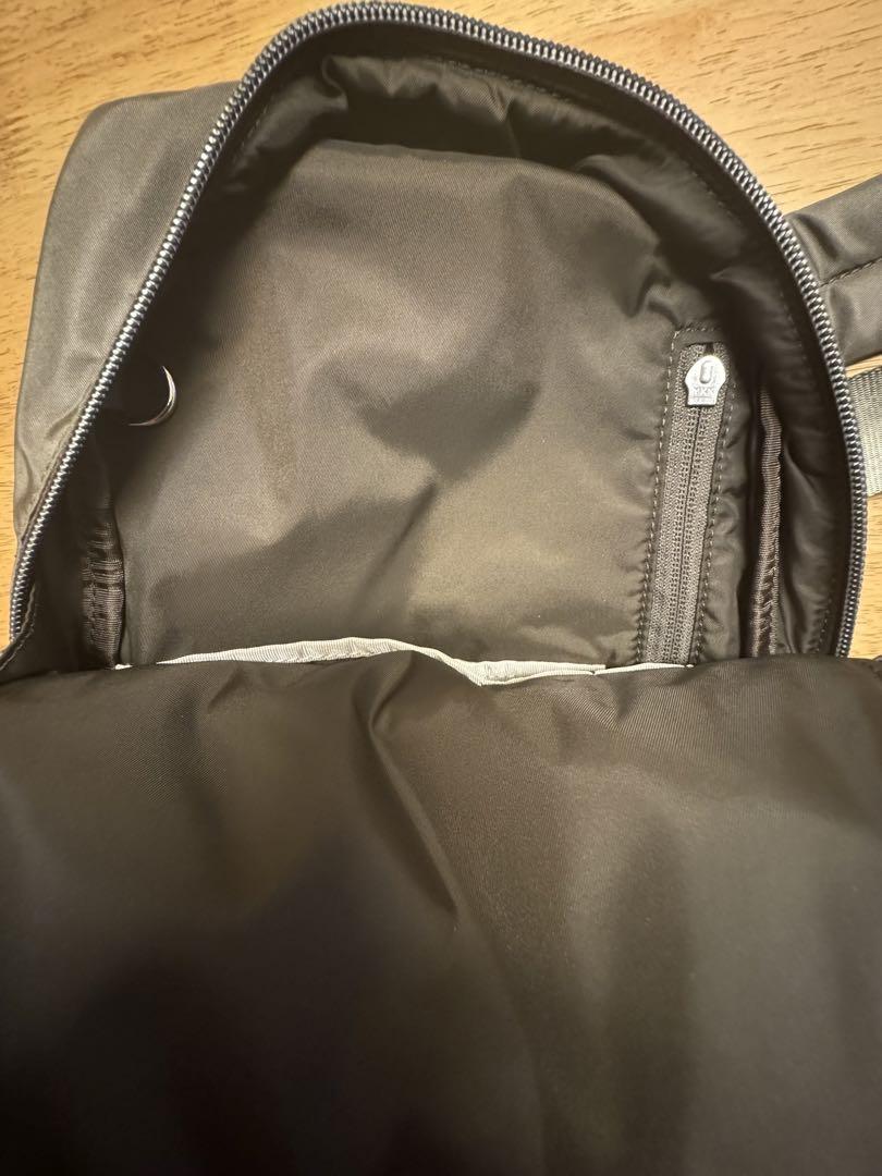TUMI VOYAGEUR ボディーバッグ