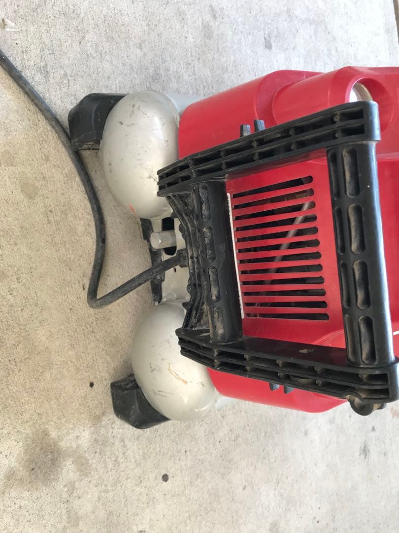 マキタ エアーコンプレッサーAC 460XL ジャンク(C056)