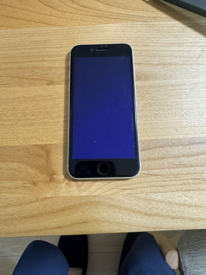 iPhone SE 第2世代 (SE2) ホワイト 64 GB docomo