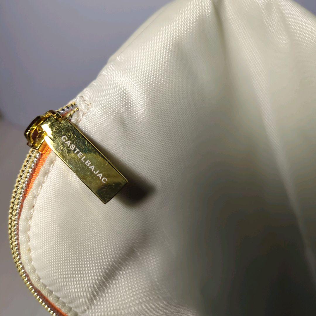 【美品】 カステルバジャック ショルダーバッグ 巾着バッグ ポーチ付き 【美品】 カステルバジャック ショルダーバッグ 巾着バッグ ポーチ付き