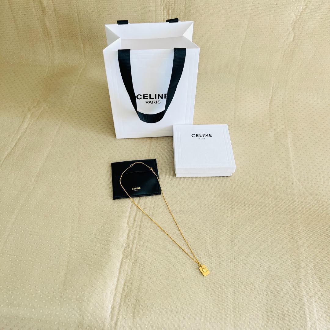 大人気美品 CELINE ロゴプレートネックレス