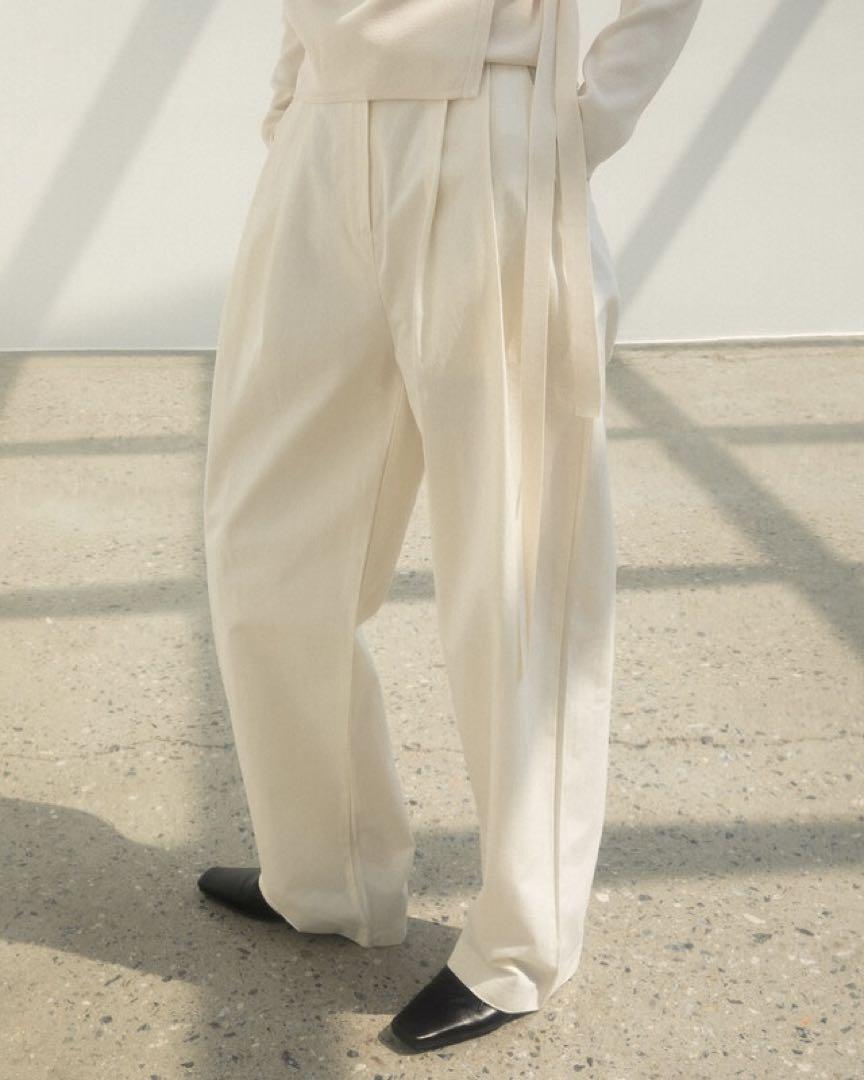 アイボリー 2 Tucks Pants M コットンプリーツ