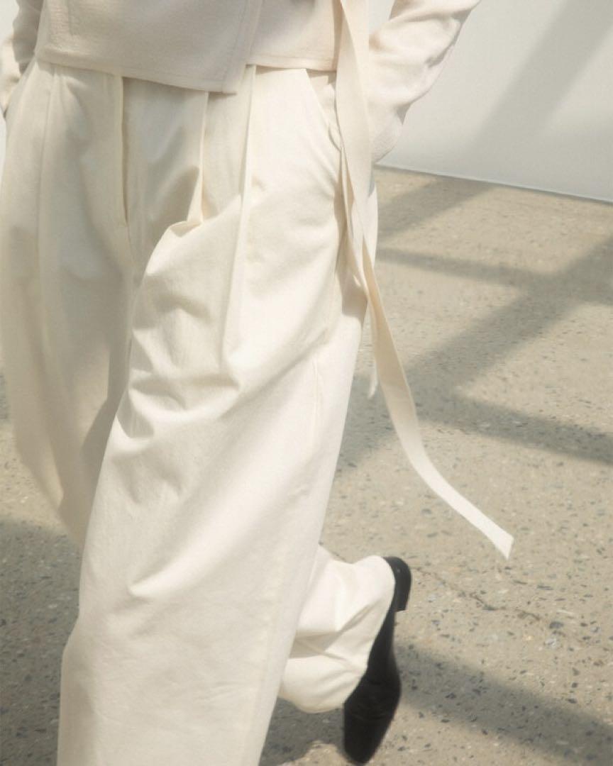 アイボリー 2 Tucks Pants M コットンプリーツ