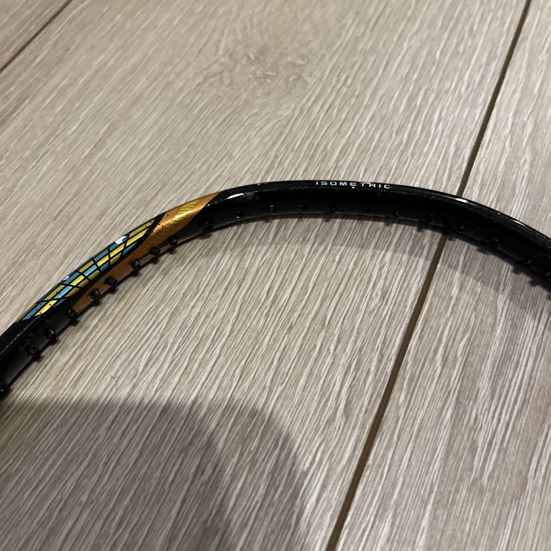 ジャンク品バドミントンラケット アストロクス８８Ｄプロ