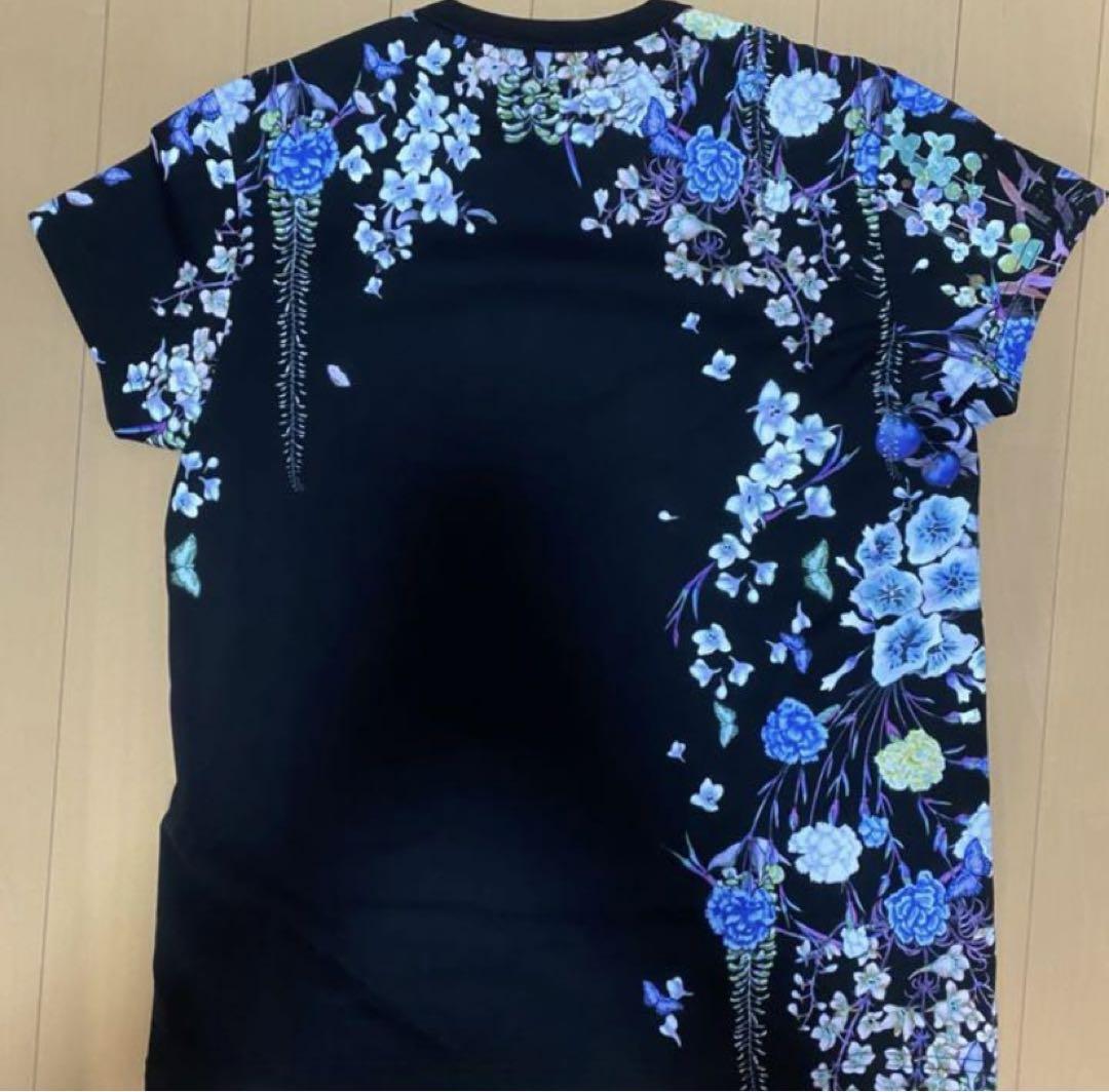 ジバンシー　GIVENCY  Tシャツ　半袖　ブラック　ブルー　花柄　ロゴ入り