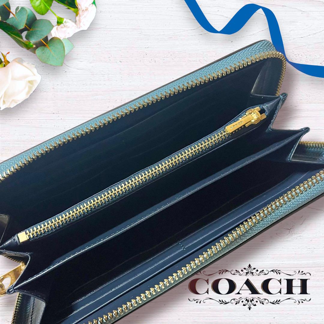 COACH パンチング フローラル 長財布 リストレット