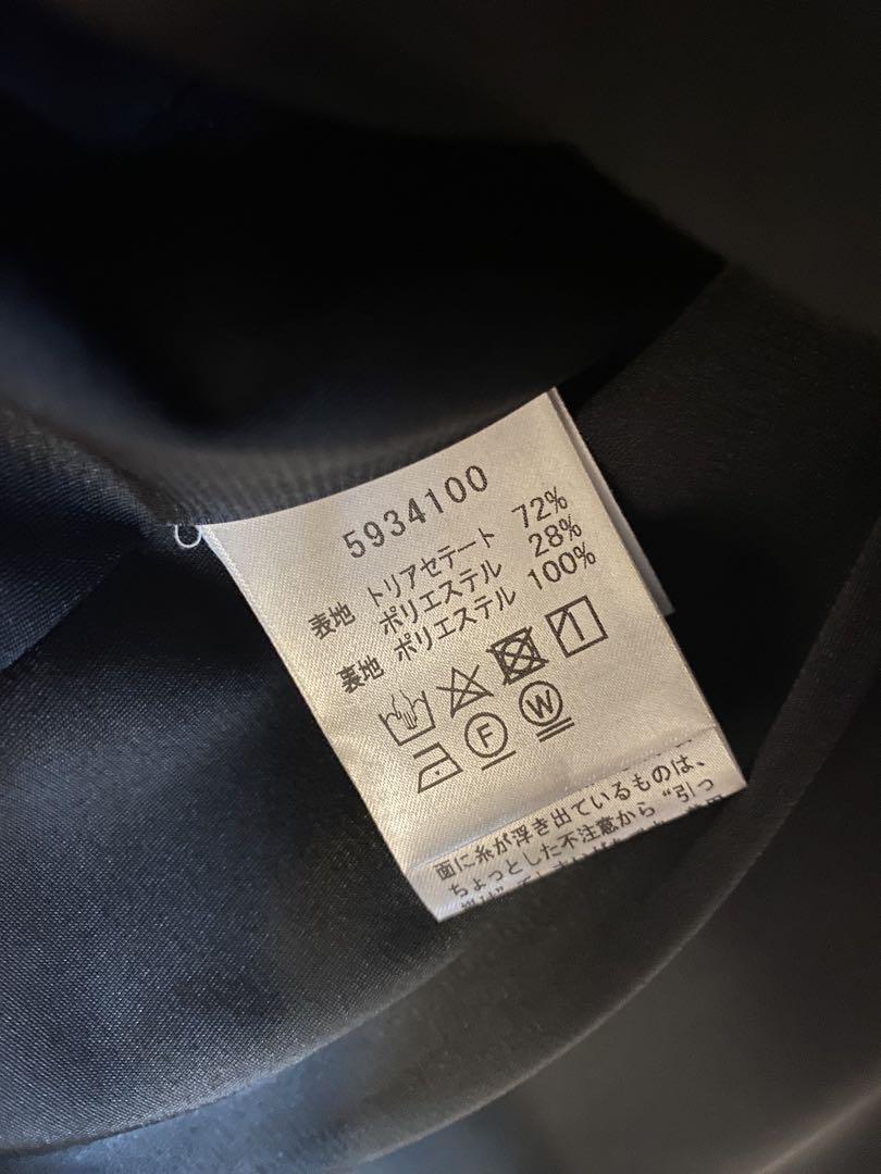 René basic ブラック フレアスカート 膝丈36 ポケット付き、未使用