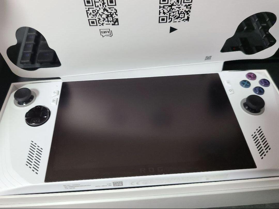 ASUS ROG Ally Z1 ケース付き 画像1