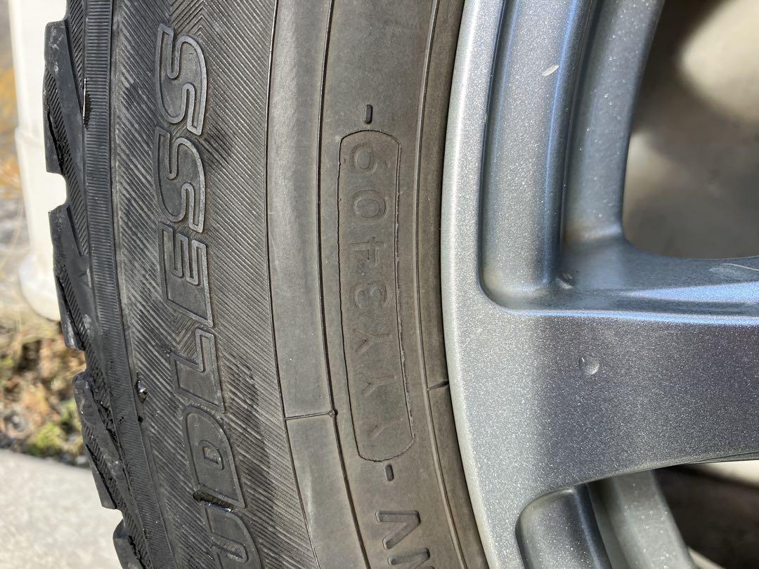スタッドレスタイヤ　ホイール付き　4本セット　195/60R/16