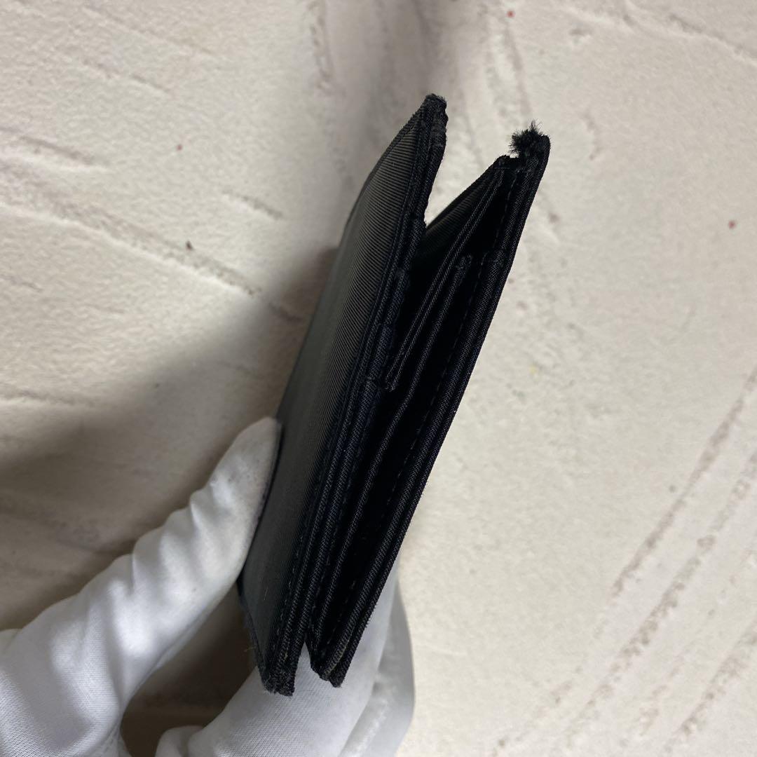PRADA プラダ 財布 ブラック トライアングルロゴ ナイロン 二つ折り財布