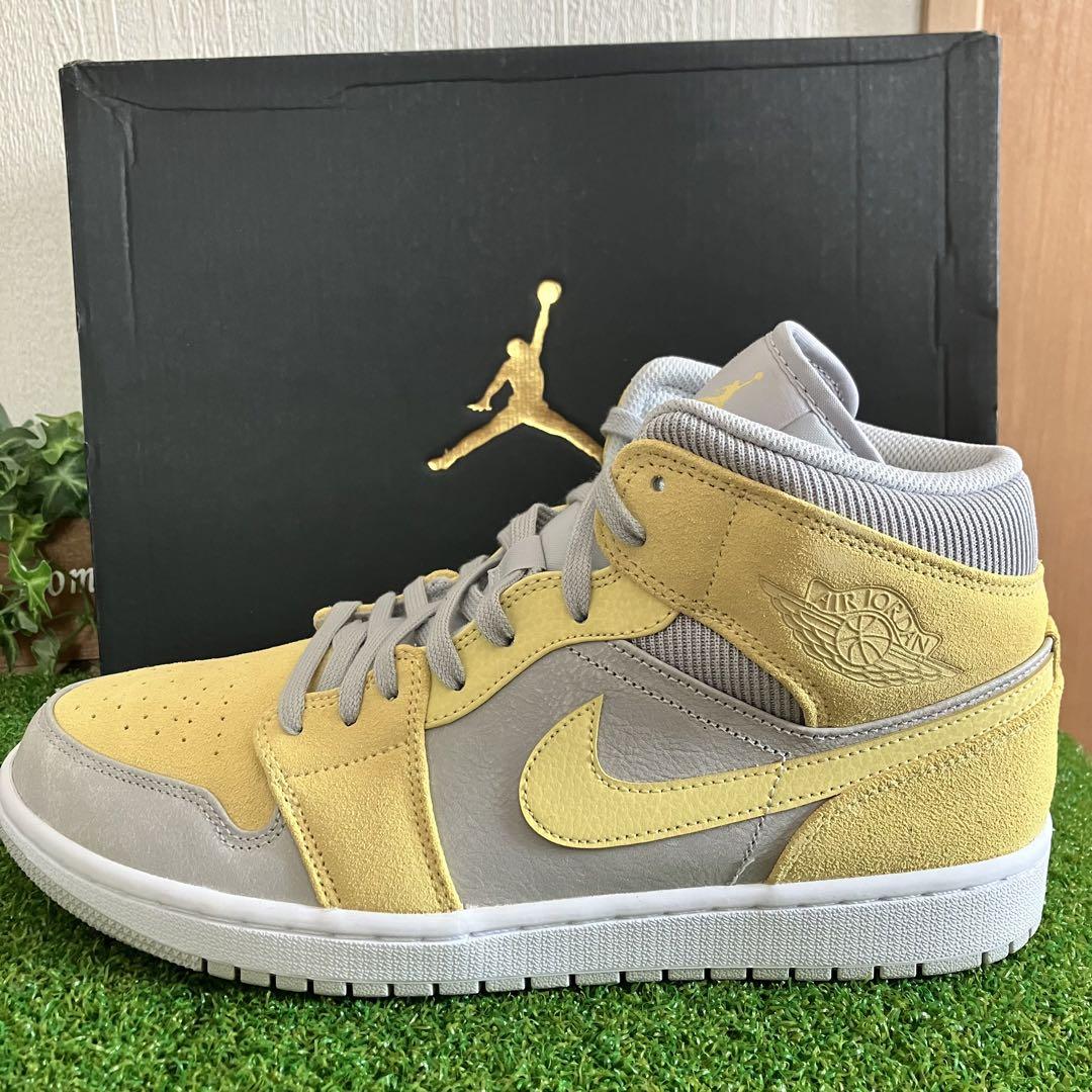 NIKE AIR JORDAN 1 MID 