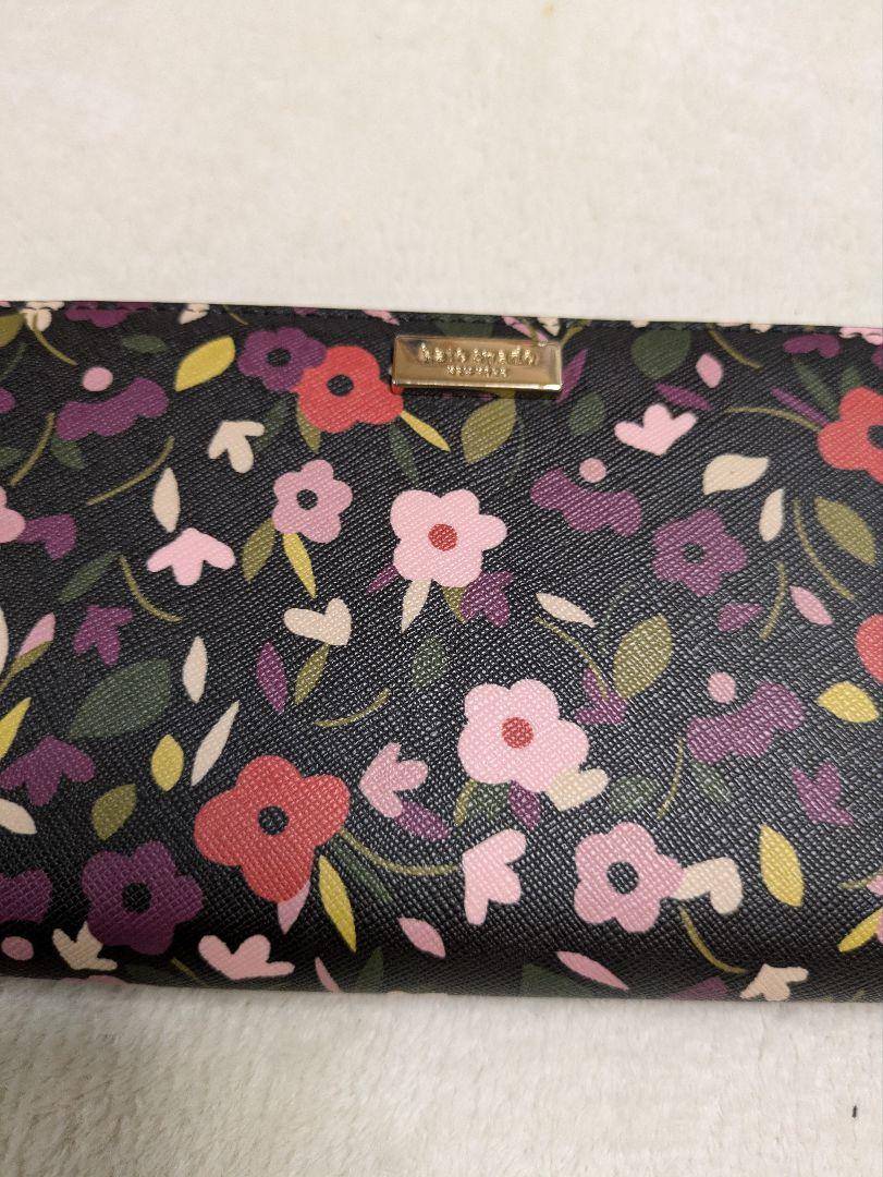 kate spade 花柄が可愛長財布