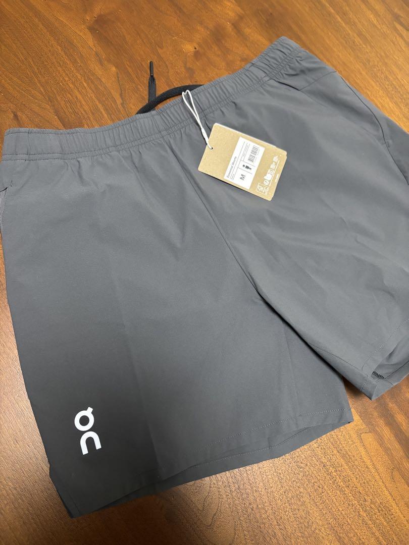 On オン　エッセンシャルショーツ　Mサイズ　新品未使用