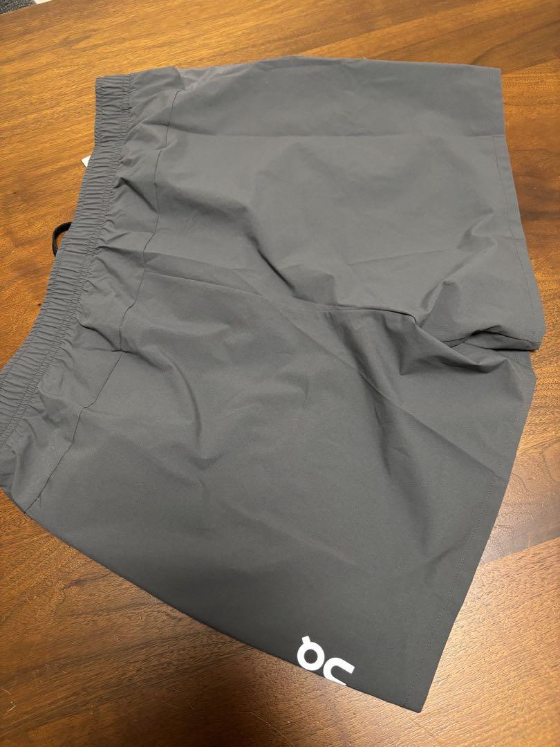 On オン　エッセンシャルショーツ　Mサイズ　新品未使用