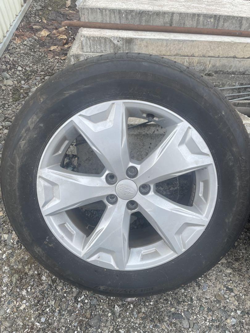【値下】225/60R17 BSタイヤ スバル純正ホイール