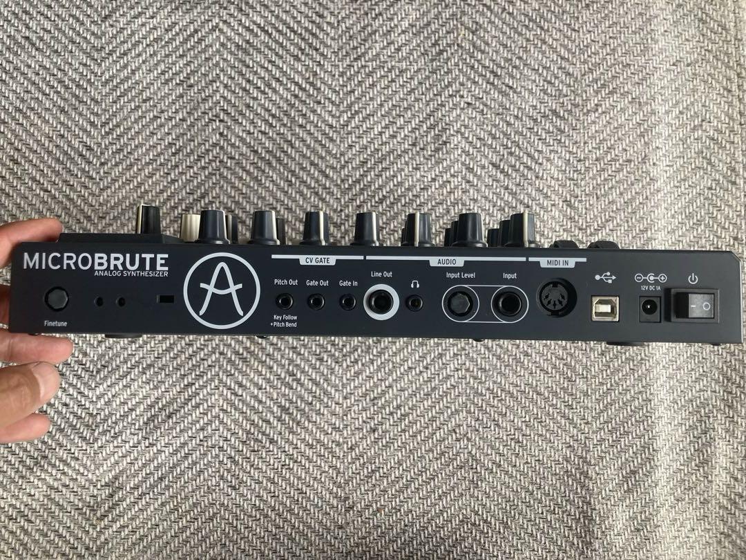 Arturia MicroBrute アナログシンセサイザー